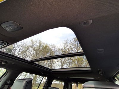 2023 Jeep Grand Wagoneer Base