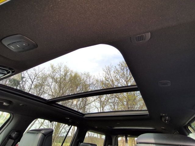 2023 Jeep Grand Wagoneer Base