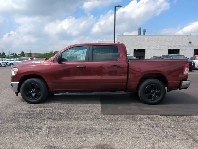 2020 RAM 1500 Big Horn Crew Cab 4x4 5'7' Box