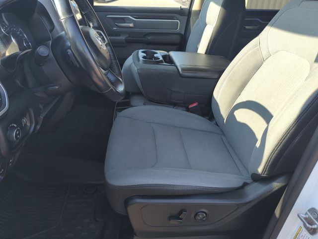 2020 RAM 1500 Big Horn Crew Cab 4x4 5'7' Box