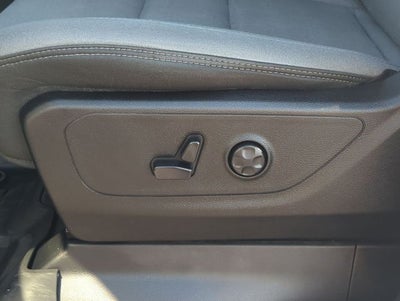 2020 RAM 1500 Big Horn Crew Cab 4x4 5'7' Box