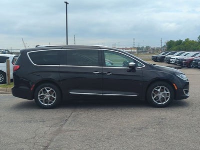 2019 Chrysler Pacifica Limited