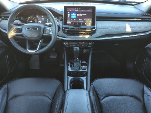 2023 Jeep Compass Latitude Lux FWD
