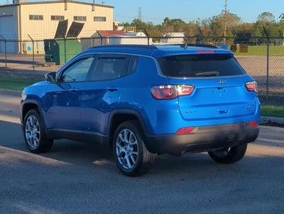2023 Jeep Compass Latitude Lux FWD