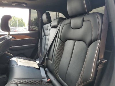 2022 Jeep Grand Cherokee Summit