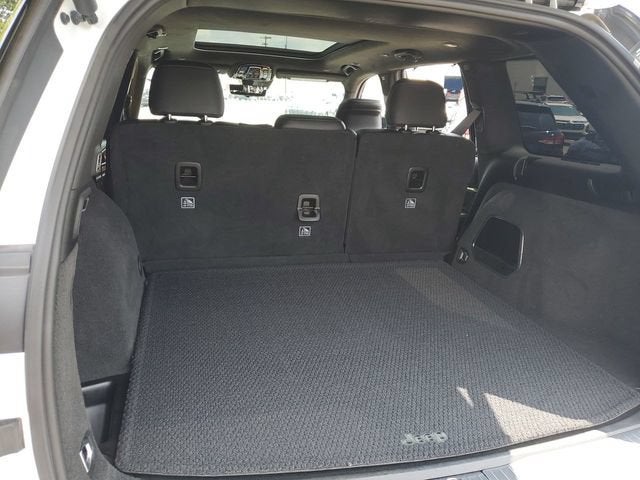 2022 Jeep Grand Cherokee Summit