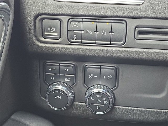 2023 GMC Yukon XL SLE