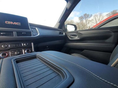 2024 GMC Yukon XL SLT