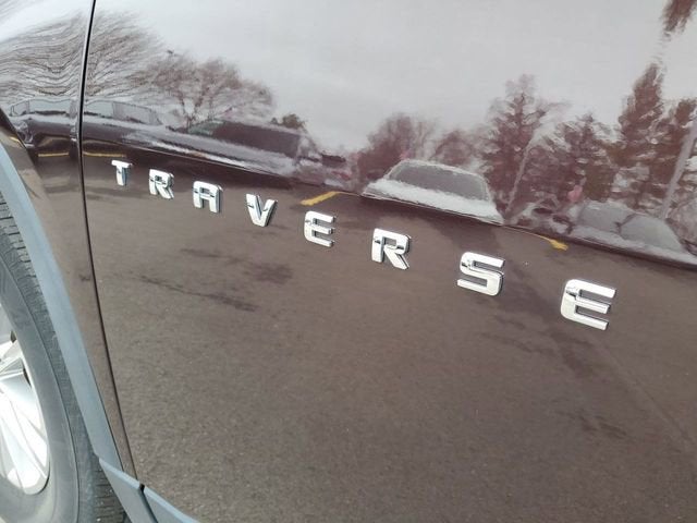 2022 Chevrolet Traverse LT Cloth