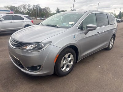 2018 Chrysler Pacifica Hybrid Touring Plus