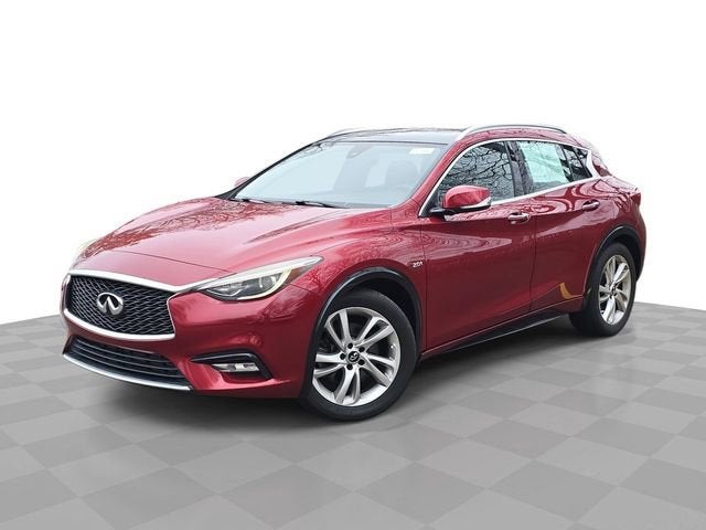 2017 INFINITI QX30 Premium