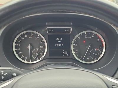 2017 INFINITI QX30 Premium