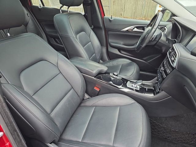 2017 INFINITI QX30 Premium