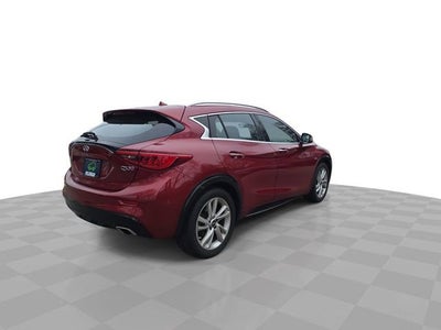 2017 INFINITI QX30 Premium