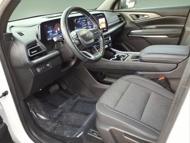 2024 Chevrolet Traverse LS