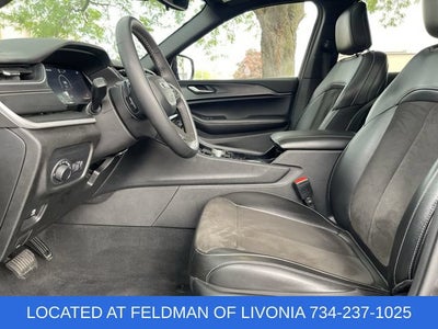 2023 Jeep Grand Cherokee L Altitude 4x4