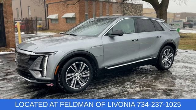 2024 Cadillac LYRIQ Luxury 2