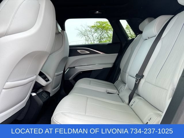 2024 Cadillac LYRIQ Luxury 2