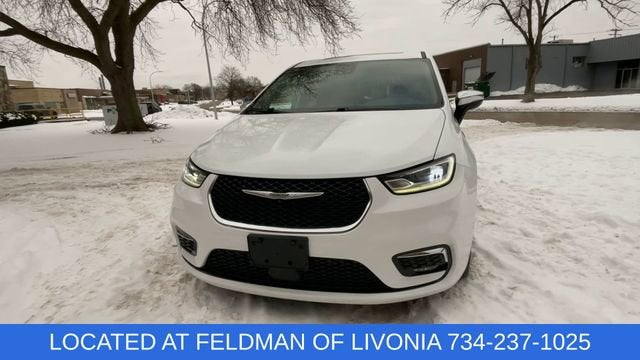 2023 Chrysler Pacifica Hybrid Limited