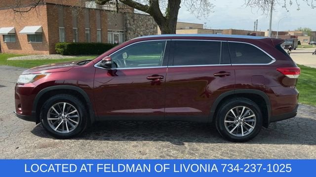 2019 Toyota Highlander SE
