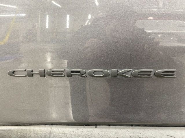 2019 Jeep Cherokee Limited FWD