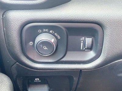 2023 RAM 1500 Big Horn Crew Cab 4x4 5'7" Box