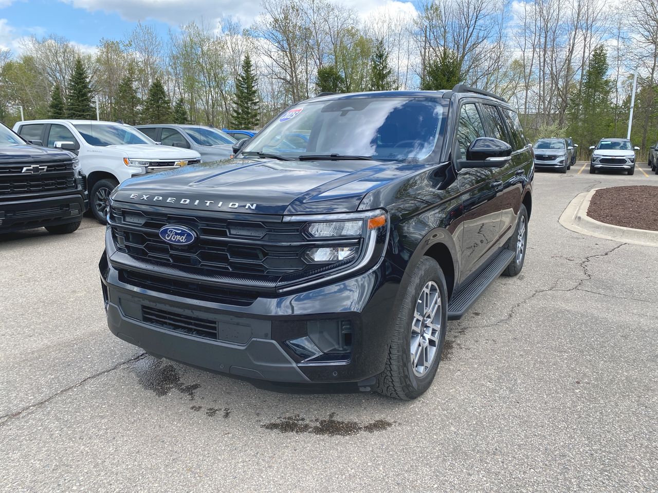 2025 Ford Expedition Active