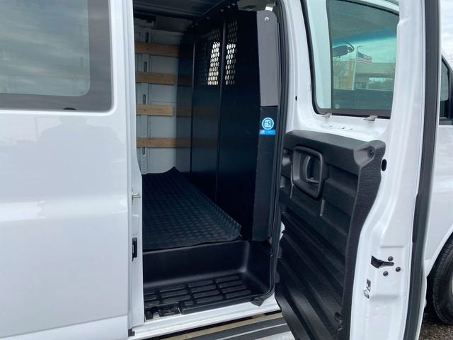 2024 Chevrolet Express Cargo 2500 WT