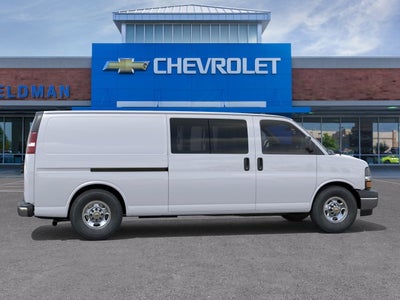 2025 Chevrolet Express Cargo 3500 WT