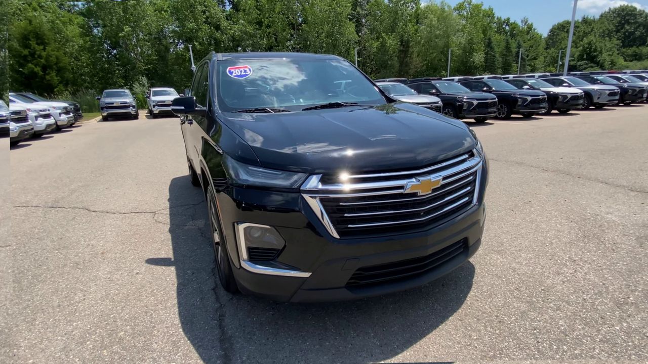 2023 Chevrolet Traverse LT Leather