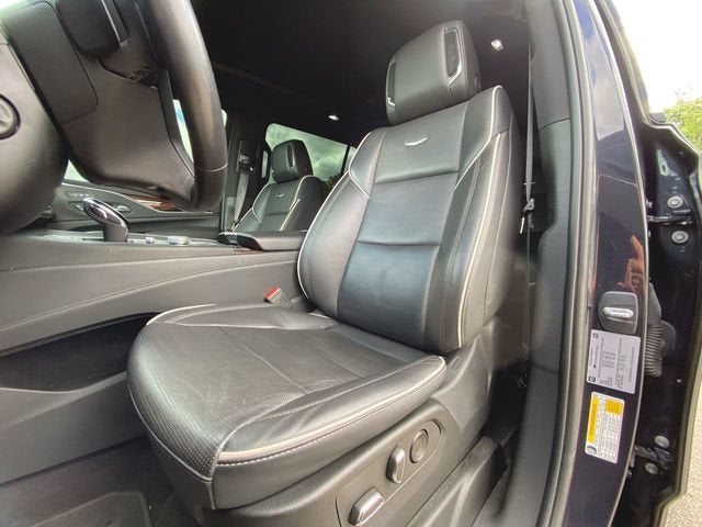 2022 Cadillac Escalade ESV Premium Luxury