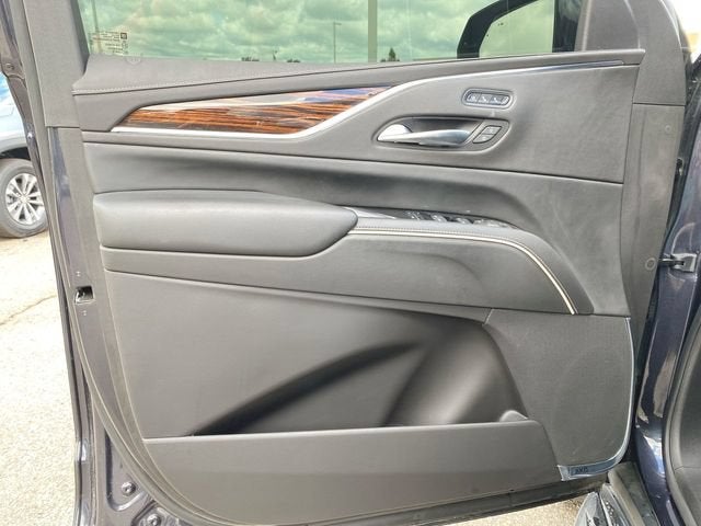 2022 Cadillac Escalade ESV Premium Luxury