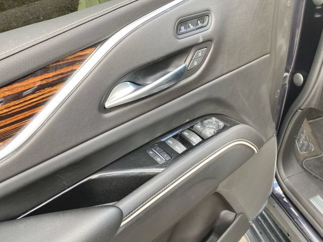 2022 Cadillac Escalade ESV Premium Luxury