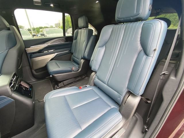 2025 Cadillac ESCALADE IQ Luxury 2