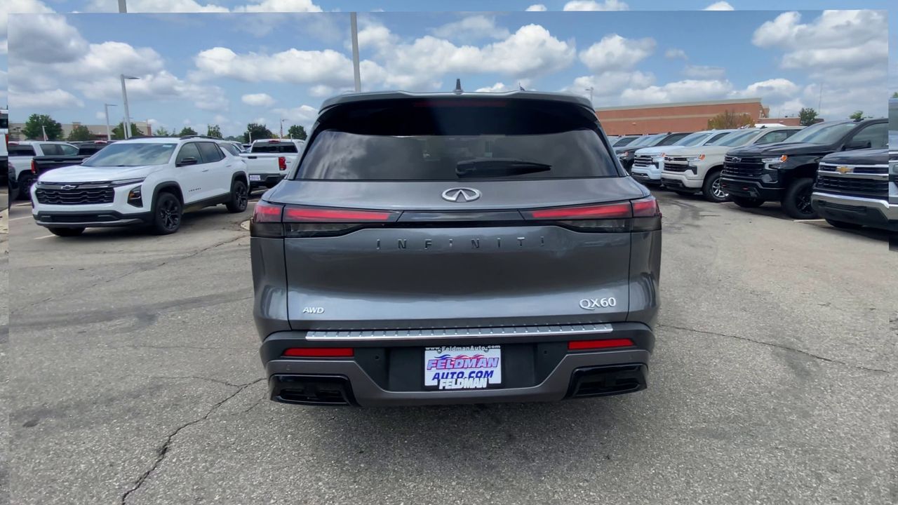 2023 INFINITI QX60 LUXE AWD