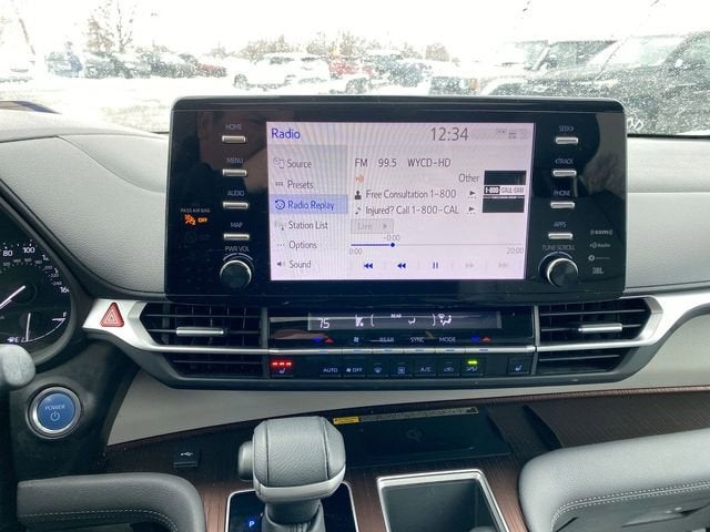 2022 Toyota Sienna XLE