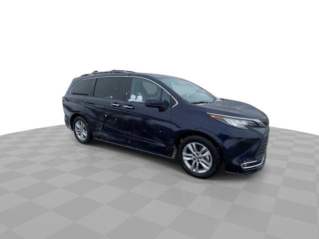 2022 Toyota Sienna XLE