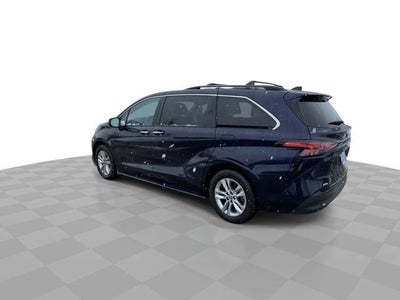 2022 Toyota Sienna XLE
