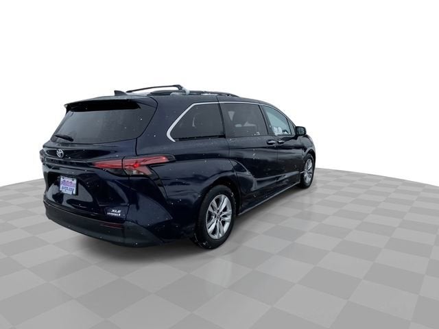2022 Toyota Sienna XLE