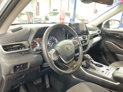 2024 Toyota Highlander LE