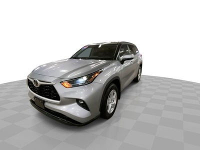 2024 Toyota Highlander LE