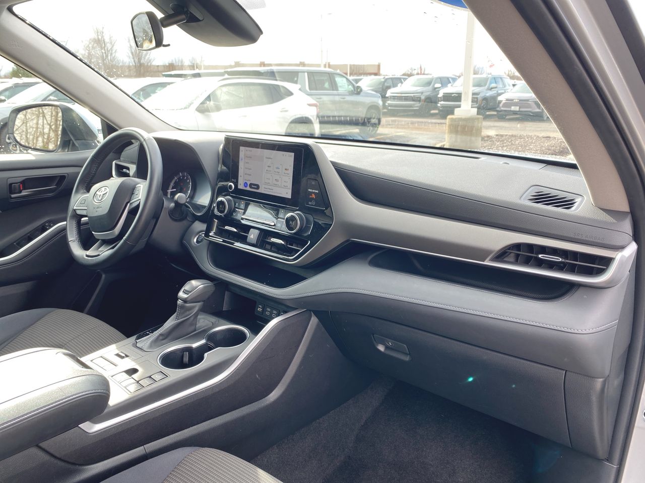 2024 Toyota Highlander LE