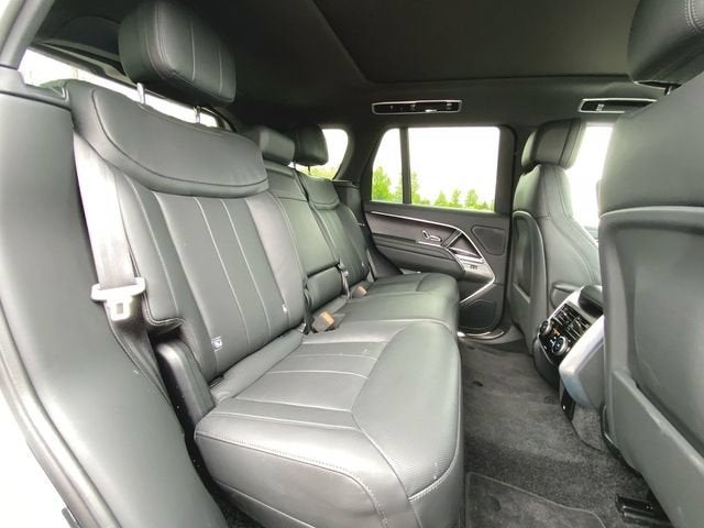 2025 Land Rover Range Rover SE