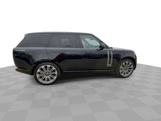 2025 Land Rover Range Rover SE