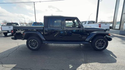 2022 Jeep Gladiator Overland