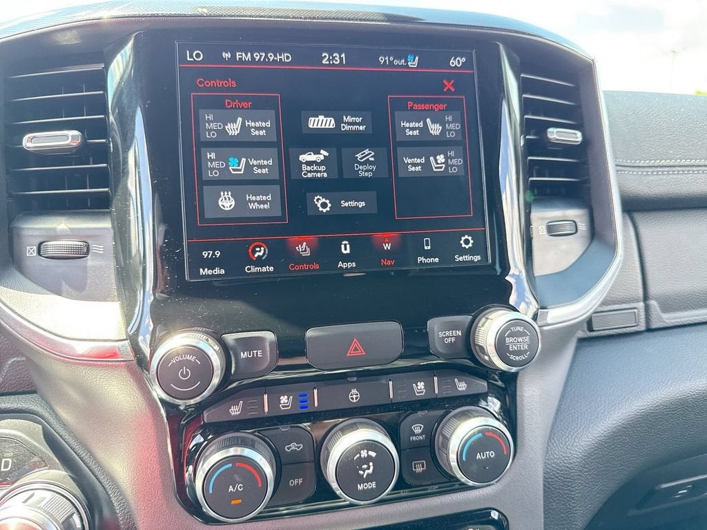 2021 RAM 1500 Laramie Crew Cab 4x4 5'7" Box