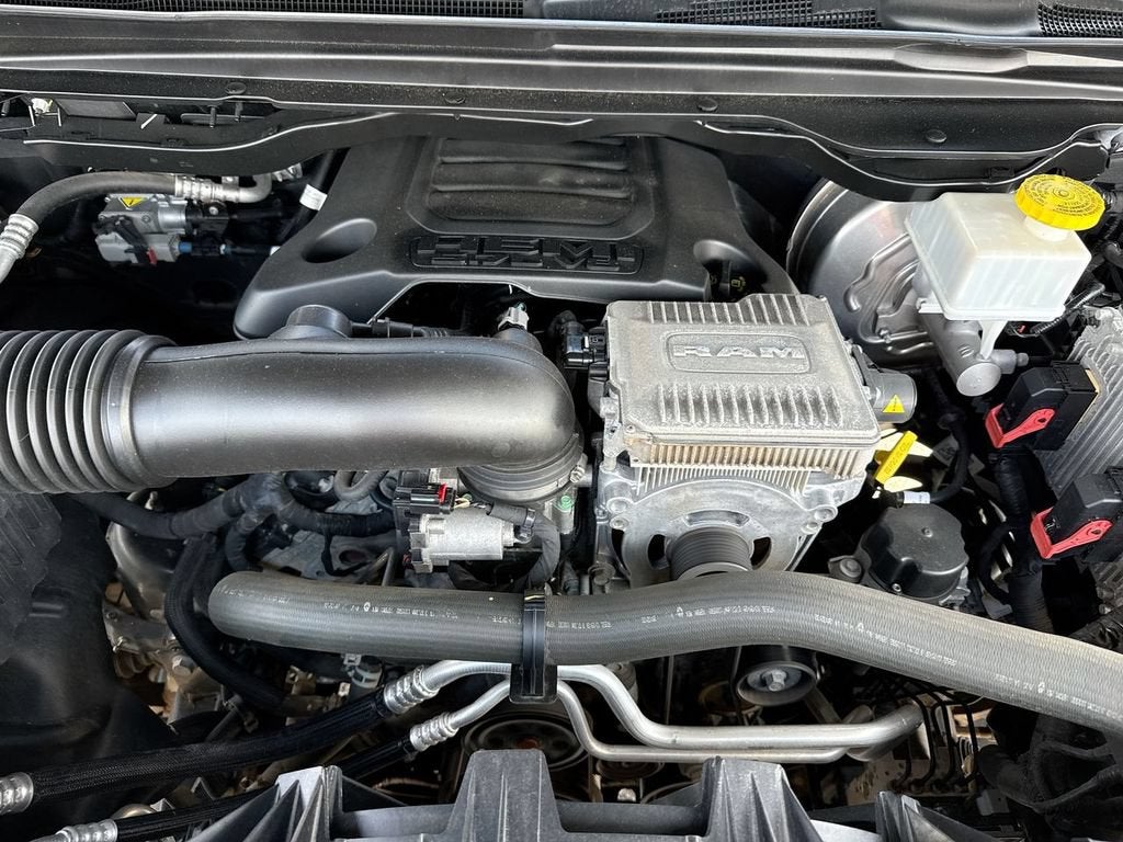2021 RAM 1500 Laramie Crew Cab 4x4 5'7" Box