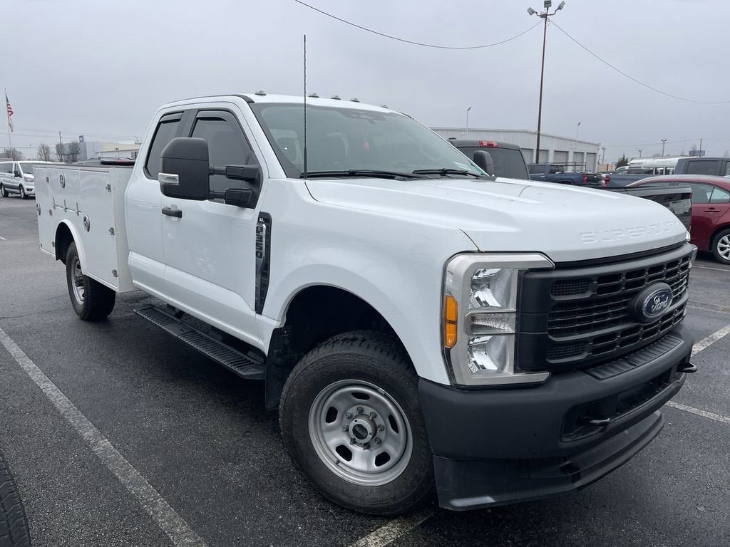 2023 Ford Super Duty F-350 SRW XL