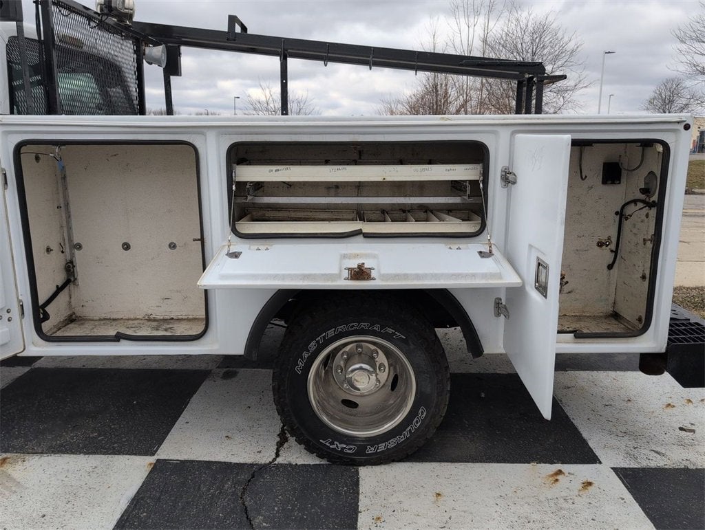 2013 Ford Super Duty F-350 DRW XL