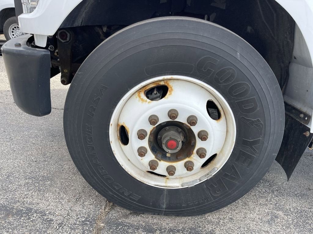 2019 Ford Super Duty F-650 Straight NA